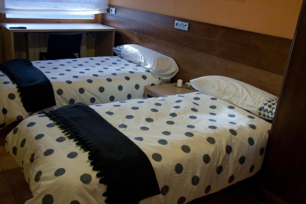 Hotel Cuentame Бургос Номер фото